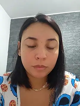 Snapshot of LizzRouse chatting on January 9, 2026, 1:29 pm LizzRouse online show from January 9, 2026, 1:29 pm