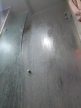 Snapshot of LizzRouse chatting on January 8, 2026, 8:48 pm LizzRouse online show from January 8, 2026, 8:48 pm