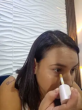 Snapshot of LizzRouse chatting on February 4, 2026, 11:27 am LizzRouse online show from February 4, 2026, 11:27 am