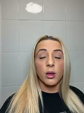 Strongqueen online show from November 21, 2025, 6:51 pm