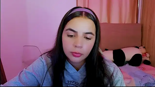  elenna online show from April 14, 2026, 6:02 pm