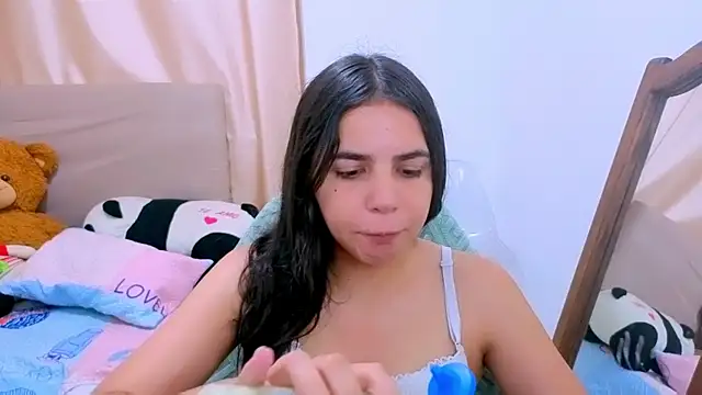 Snapshot of _elenna chatting on February 12, 2026, 5:56 pm elenna online show from February 12, 2026, 5:56 pm