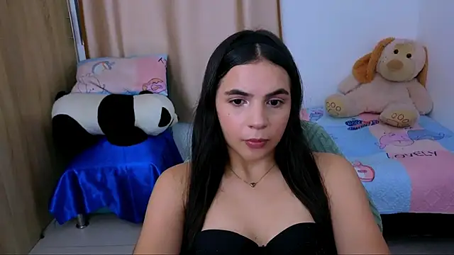 Snapshot of _elenna chatting on September 23, 2025, 5:42 pm elenna online show from September 23, 2025, 5:42 pm