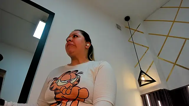  rebecca1 online show from September 19, 2025, 1:48 pm