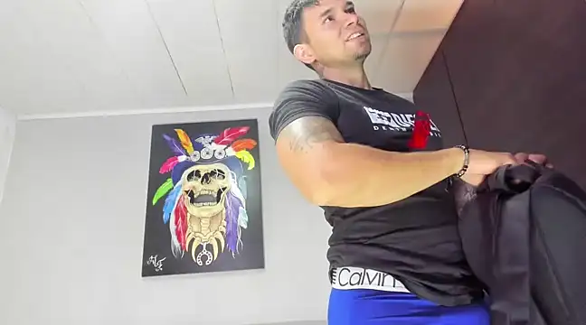 Snapshot of GendersonFit chatting on January 25, 2025, 2:47 pm GendersonFit online show from January 25, 2025, 2:47 pm