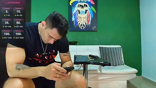 Snapshot of GendersonFit chatting on November 15, 2025, 9:52 pm GendersonFit online show from November 15, 2025, 9:52 pm