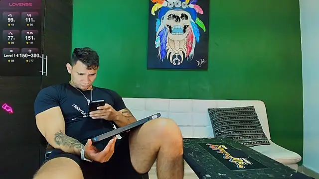 Snapshot of GendersonFit chatting on October 28, 2025, 10:09 pm GendersonFit online show from October 28, 2025, 10:09 pm