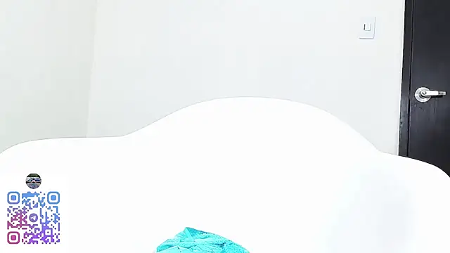 Upskirt Squirt96 online show from September 19, 2025, 1:37 pm