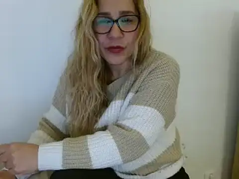 vanessahayeck online show from March 19, 2025, 10:55 am