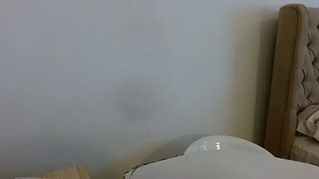 vanessahayeck online show from January 30, 2025, 11:01 am