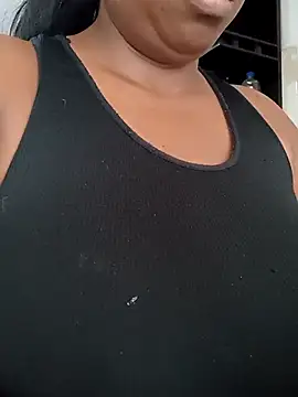 Snapshot of laqquishax chatting on October 21, 2025, 4:06 pm laqquishax online show from October 21, 2025, 4:06 pm