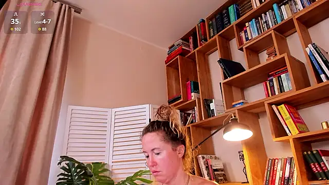 Snapshot of Amber_Foks chatting on February 28, 2026, 7:19 am Amber Foks online show from February 28, 2026, 7:19 am