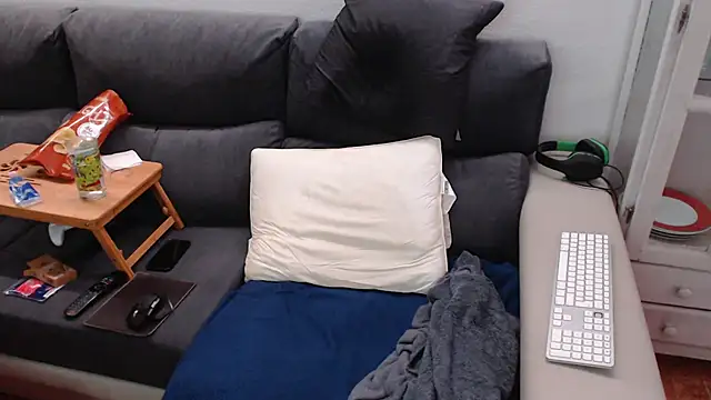 Nudelschwanz online show from March 11, 2025, 6:52 am