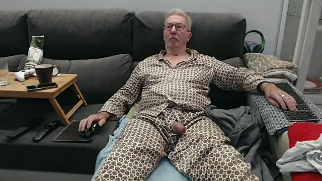 Nudelschwanz online show from March 1, 2026, 5:18 am