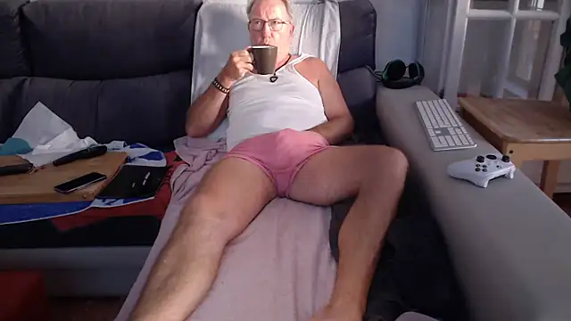 Nudelschwanz online show from September 27, 2025, 6:41 am