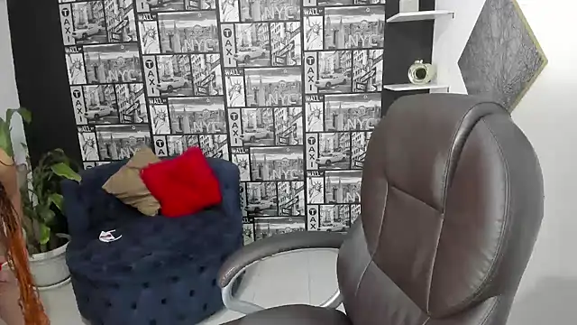 Snapshot of Isa_And_Natasha chatting on March 19, 2025, 11:39 am Isa And Natasha online show from March 19, 2025, 11:39 am