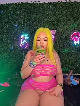 ThickAssRena online show from March 25, 2026, 7:52 am