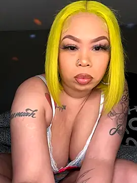 Snapshot of ThickAssRena chatting on September 9, 2025, 5:06 am ThickAssRena online show from September 9, 2025, 5:06 am