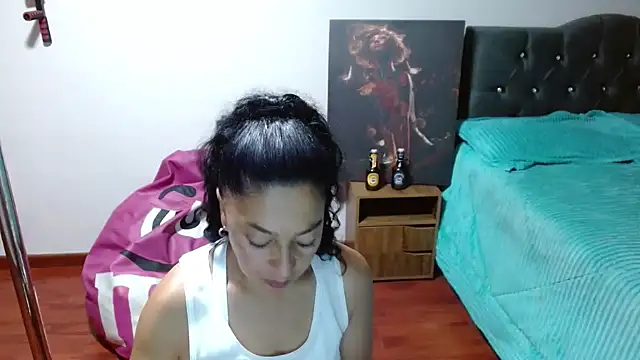 Snapshot of Anitta_muscle chatting on November 20, 2025, 10:42 pm Anitta muscle online show from November 20, 2025, 10:42 pm