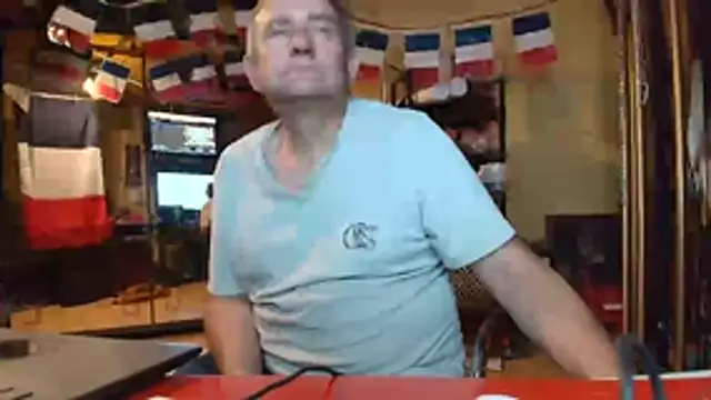 Snapshot of jeanlulu chatting on July 3, 2026, 8:59 pm jeanlulu online show from July 3, 2026, 8:59 pm