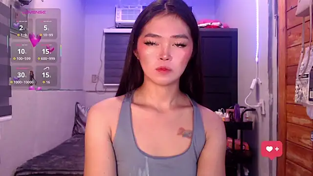 Itsme claire online show from October 13, 2025, 1:51 am