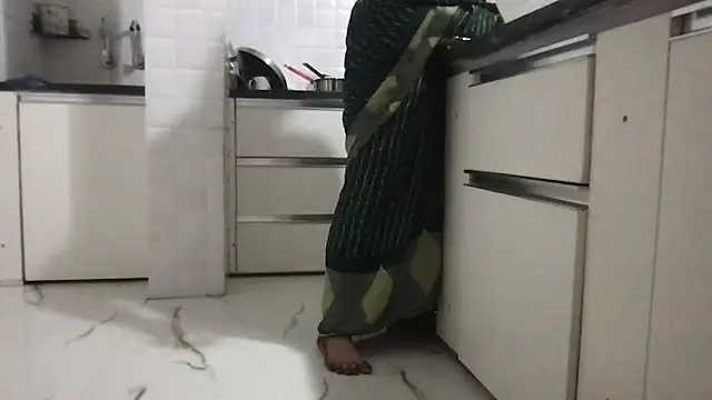 Riyasingh9 online show from October 15, 2025, 2:54 am