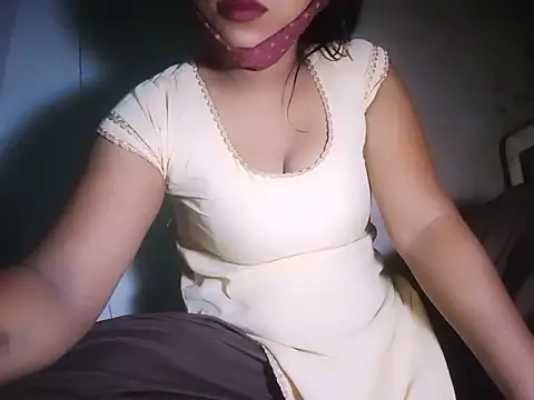 YUKTAPOWER online show from November 12, 2025, 10:24 pm