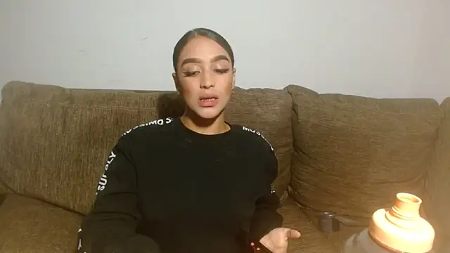 GiltRosebush online show from February 24, 2026, 8:53 pm