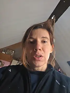 Snapshot of Lina_lou4 chatting on November 28, 2025, 2:28 pm Lina lou4 online show from November 28, 2025, 2:28 pm