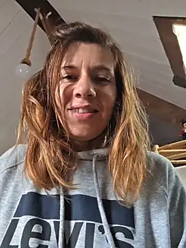 Lina lou4 online show from February 8, 2026, 3:21 pm