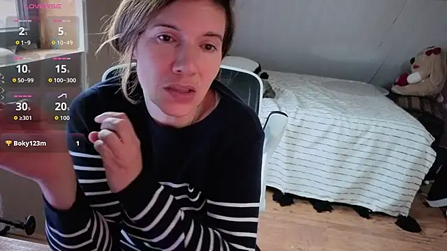 Snapshot of Lina_lou4 chatting on November 1, 2025, 3:28 pm Lina lou4 online show from November 1, 2025, 3:28 pm