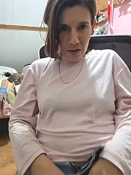 Snapshot of Lina_lou4 chatting on November 11, 2025, 5:08 pm Lina lou4 online show from November 11, 2025, 5:08 pm