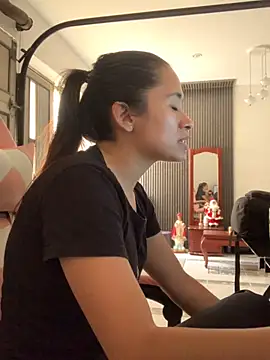 Snapshot of sharonshow chatting on December 3, 2025, 5:56 pm sharonshow online show from December 3, 2025, 5:56 pm