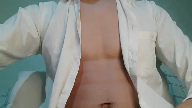 Snapshot of roccosif696 chatting on February 15, 2026, 12:33 am roccosif696 online show from February 15, 2026, 12:33 am