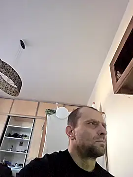 Snapshot of Roman0798 chatting on December 18, 2025, 11:36 am Roman0798 online show from December 18, 2025, 11:36 am