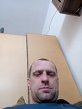 Snapshot of Roman0798 chatting on February 15, 2025, 11:06 am Roman0798 online show from February 15, 2025, 11:06 am