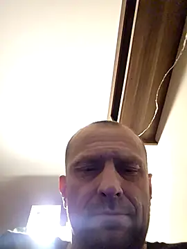 Snapshot of Roman0798 chatting on November 29, 2025, 1:17 am Roman0798 online show from November 29, 2025, 1:17 am