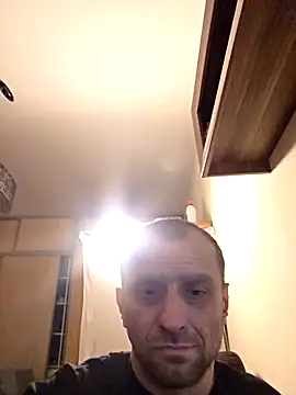 Snapshot of Roman0798 chatting on December 16, 2025, 6:39 am Roman0798 online show from December 16, 2025, 6:39 am