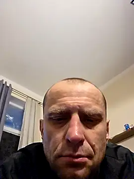 Snapshot of Roman0798 chatting on November 25, 2025, 4:02 am Roman0798 online show from November 25, 2025, 4:02 am