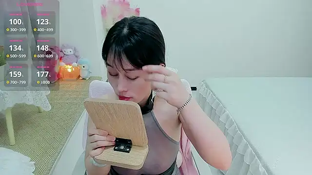 Vivian-6 online show from June 28, 2026, 5:03 am