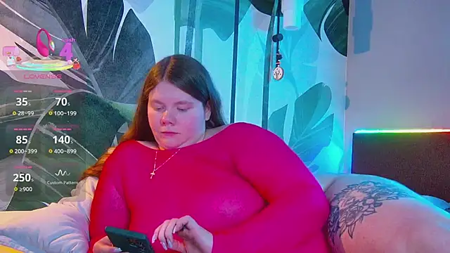 RubyValen online show from April 4, 2026, 1:12 am