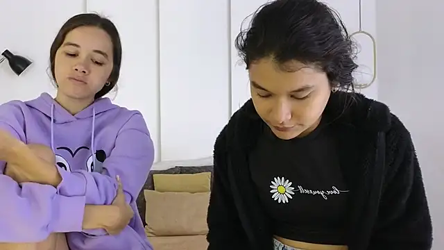 sexychanell 18 online show from April 12, 2026, 1:25 pm