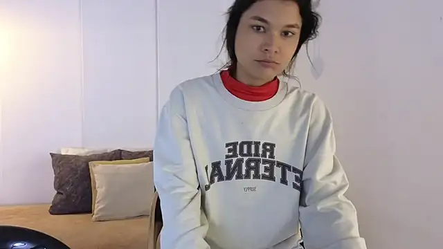 Snapshot of sexychanell_18 chatting on December 15, 2025, 1:39 pm sexychanell 18 online show from December 15, 2025, 1:39 pm