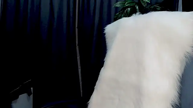 Snapshot of QueenOfUrKink chatting on November 28, 2025, 7:47 pm QueenOfUrKink online show from November 28, 2025, 7:47 pm