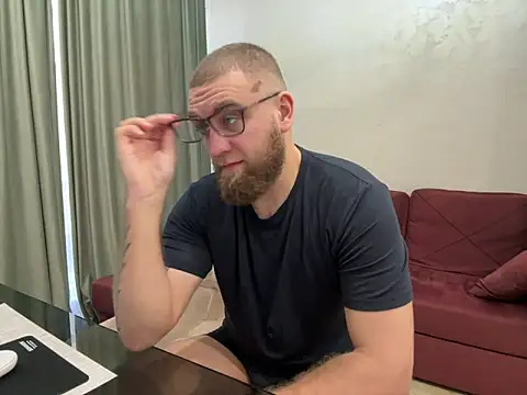 Bear bear  online show from March 15, 2025, 4:57 am