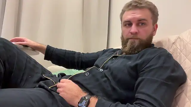 Bear bear  online show from February 26, 2026, 7:14 pm