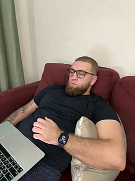 Bear bear  online show from February 27, 2025, 11:48 pm