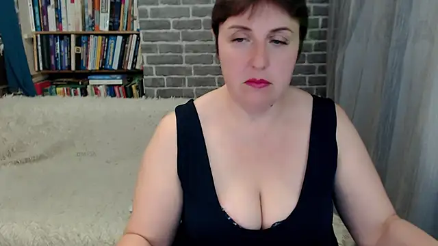 Snapshot of Rainbow_lady chatting on November 18, 2025, 2:42 pm Rainbow lady online show from November 18, 2025, 2:42 pm