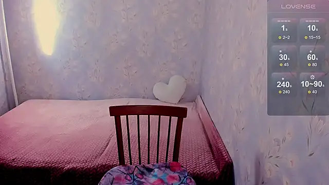 Snapshot of Rainbow_lady chatting on May 24, 2026, 2:44 am Rainbow lady online show from May 24, 2026, 2:44 am