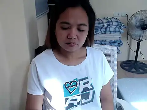 Snapshot of xTheLastVIRGINx chatting on February 15, 2026, 6:25 am xTheLastVIRGINx online show from February 15, 2026, 6:25 am